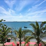 Vive Cartagena magica frente al mar y lago