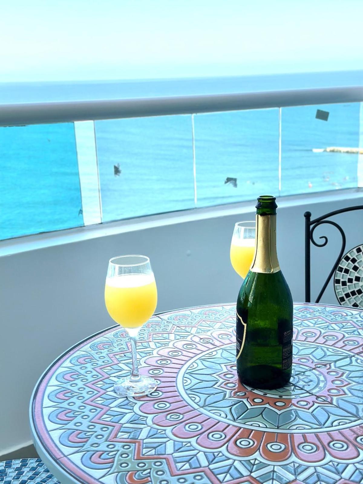 Vive Magica Frente Al Mar Y *